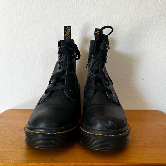 Dr. Martens Jesy Sendal Black Leather Lace Up Boots Size 8 - Picture 3 of 11